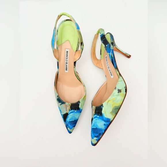 Manolo Blahnik Shoes - Manolo Blahnik Green Blue Floral Cloth Carolyne 70mm slingback pumps EU 38.5